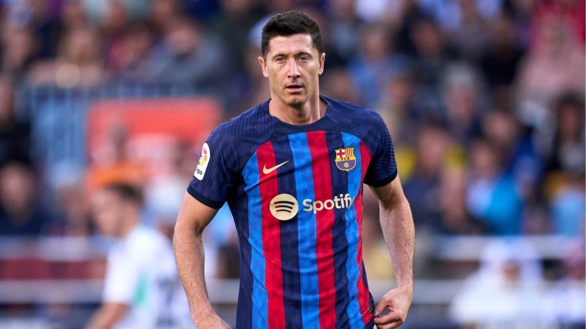 Lewandowski Beri Jawaban Tentang Nasibnya di Barca Musim Depan