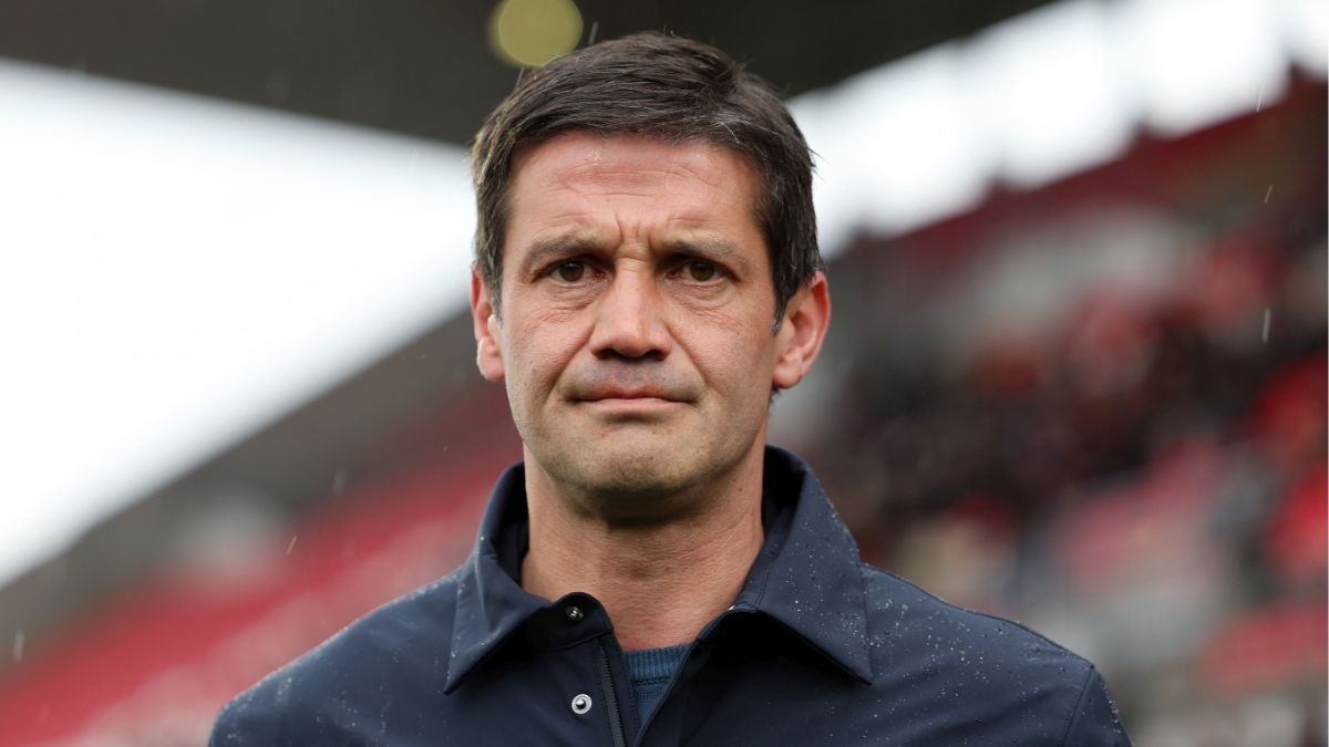 Căng Thẳng Nội Bộ Lên Cao, HLV Chivu Triệu Tập Cuộc Họp Khẩn tại Inter Milan