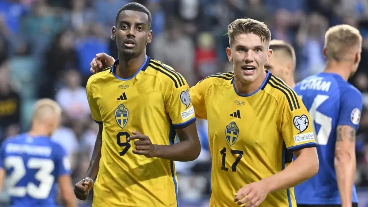 Striker Arsenal Bela Alexander Isak Usai Drama Transfer ke Liverpool