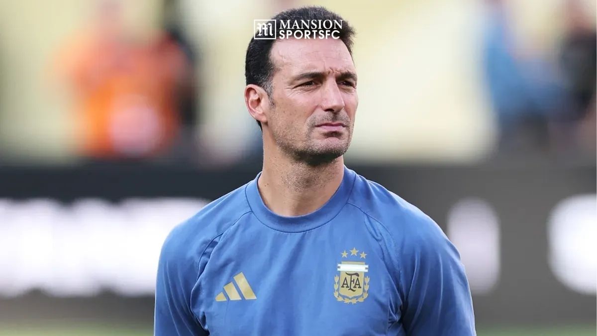 Scaloni Tanggapi Rumor Pensiunnya Messi dan Martinez dari Timnas