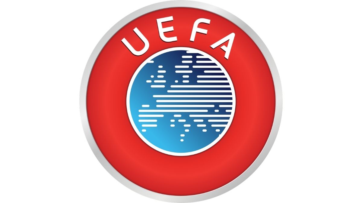 UEFA, 인판티노가 월드컵으로 측근들을 부유하게 만든다고 비난!